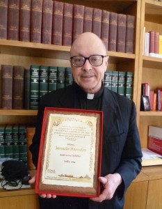 Mons. Barreiro premiato alla Marcia per la Vita 2013